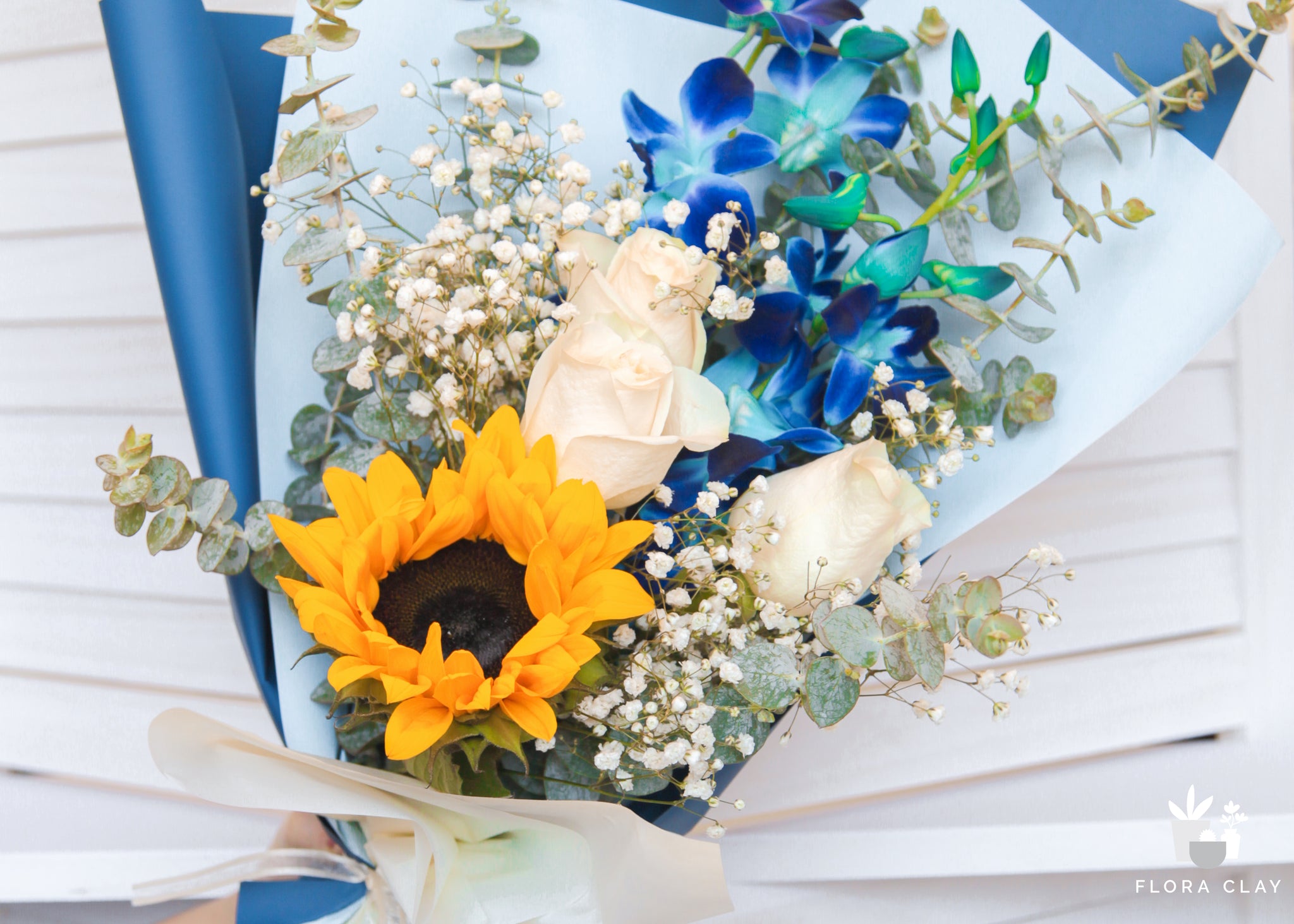 Mini Blue & Gold  Flower Bouquets – FLORA CLAY